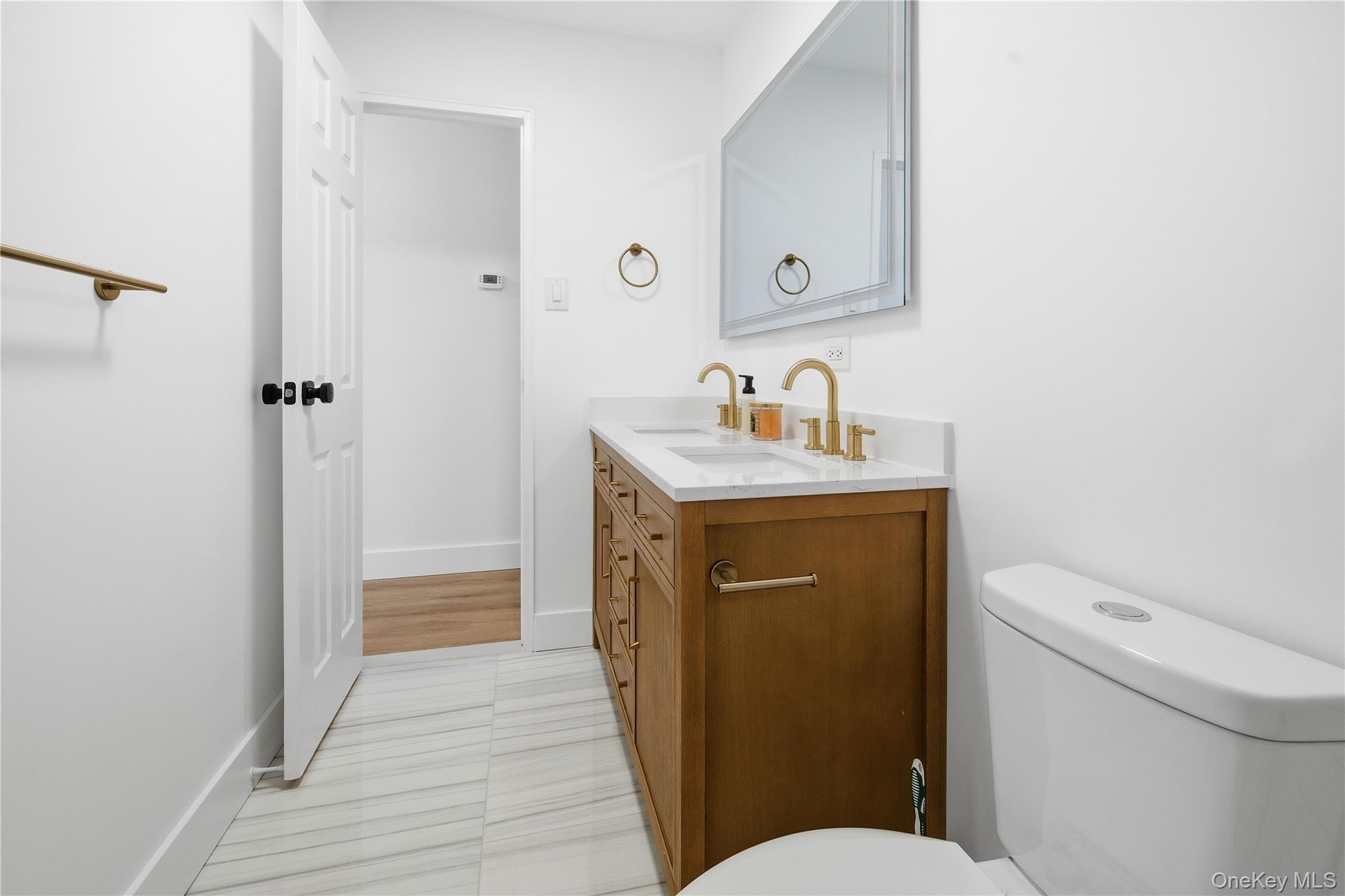 #11 photo, 26 Wilshire Drive, North Babylon , NY 11703