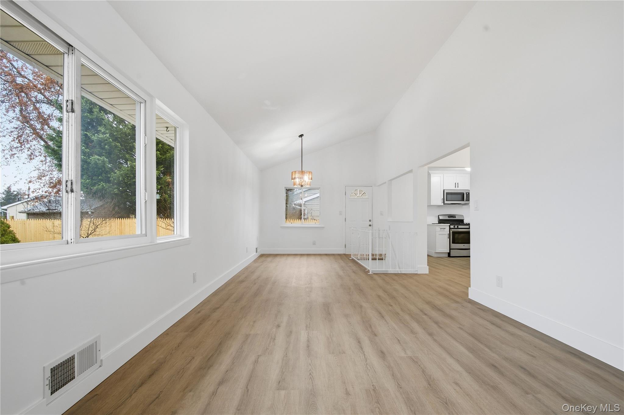 #14 photo, 26 Wilshire Drive, North Babylon , NY 11703