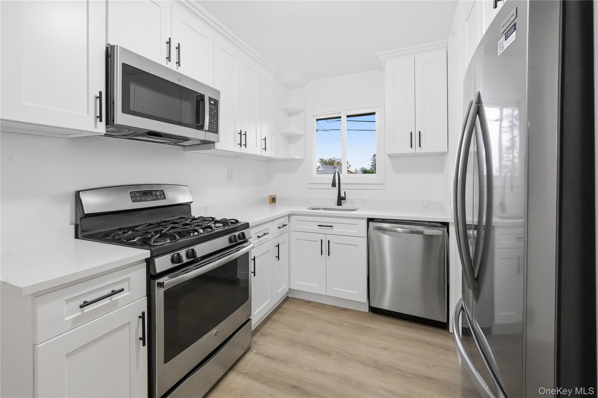 #15 photo, 26 Wilshire Drive, North Babylon , NY 11703