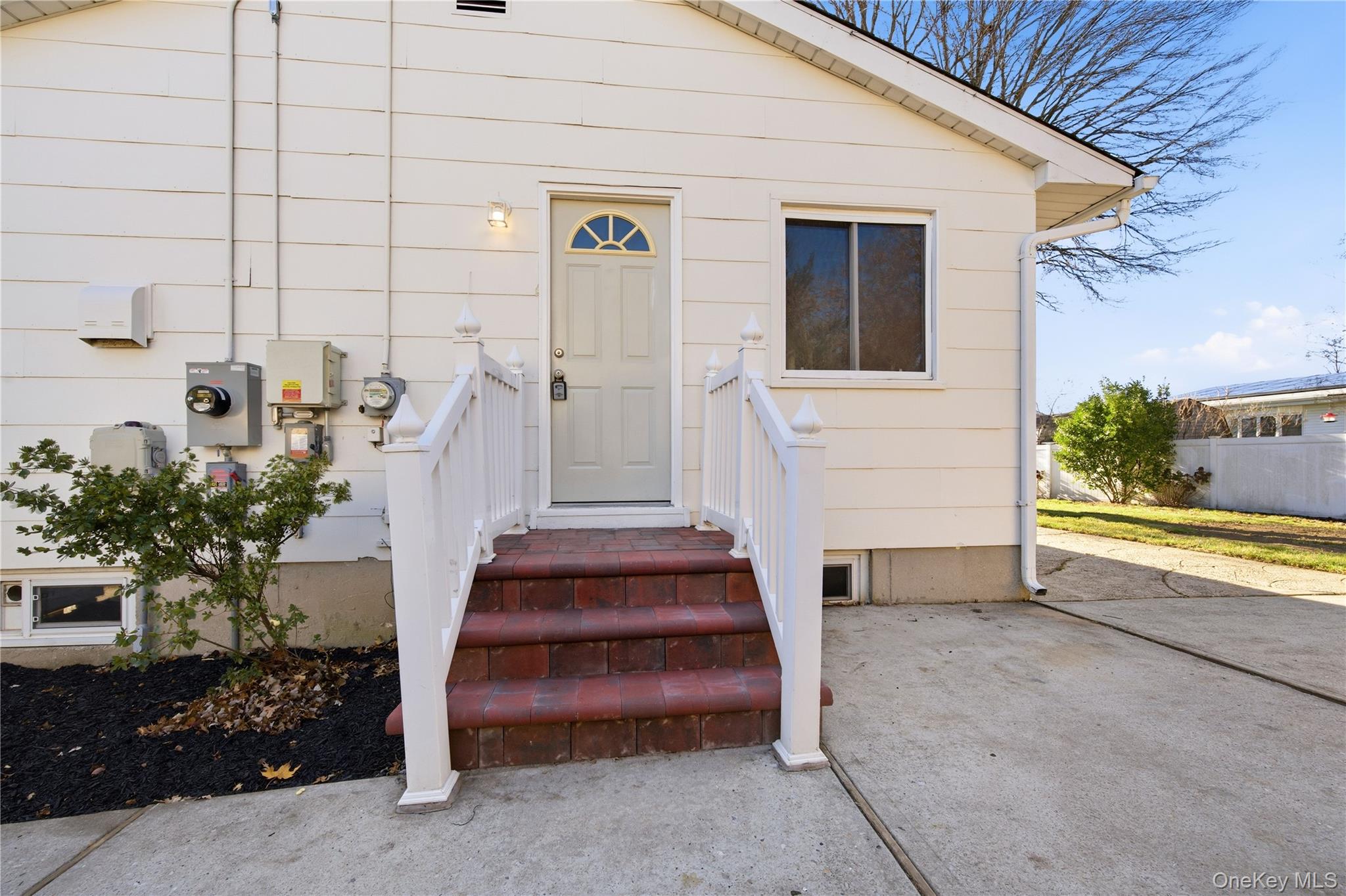 #3 photo, 26 Wilshire Drive, North Babylon , NY 11703