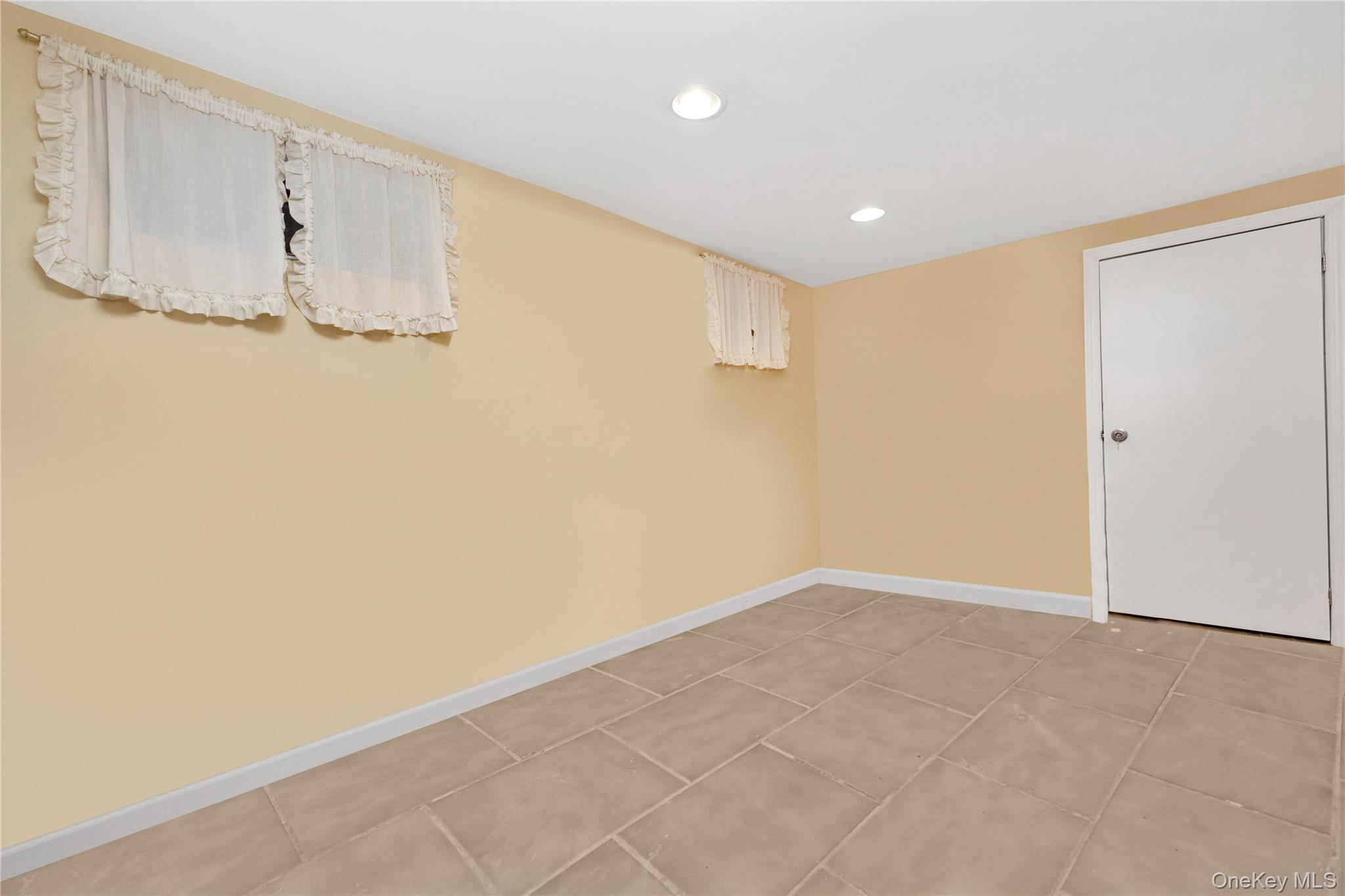 #12 photo, 6451 59th Avenue, Maspeth , NY 11378