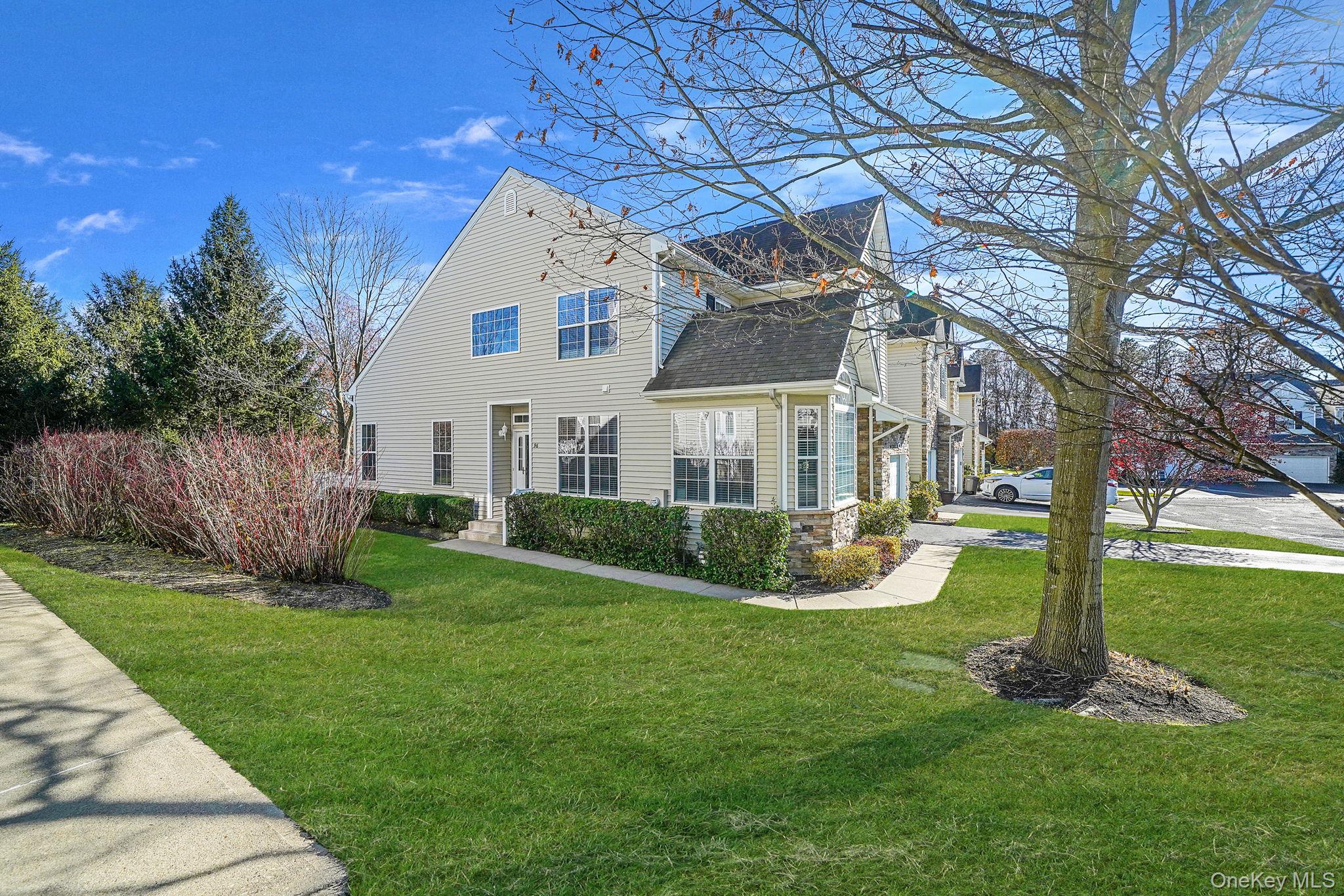 #4 photo, 96 Manitou Trail, מחוז סאפוק Kings Park , NY 11754