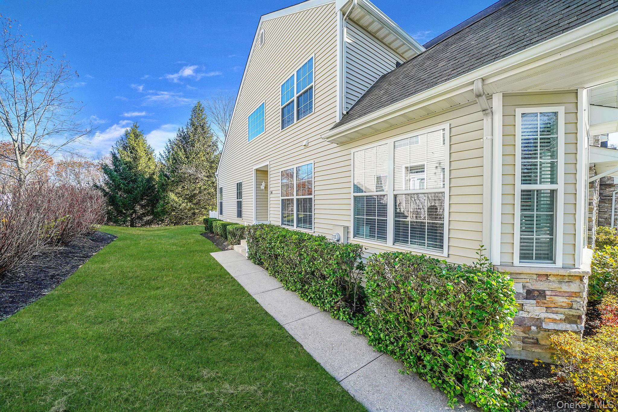 #5 photo, 96 Manitou Trail, מחוז סאפוק Kings Park , NY 11754