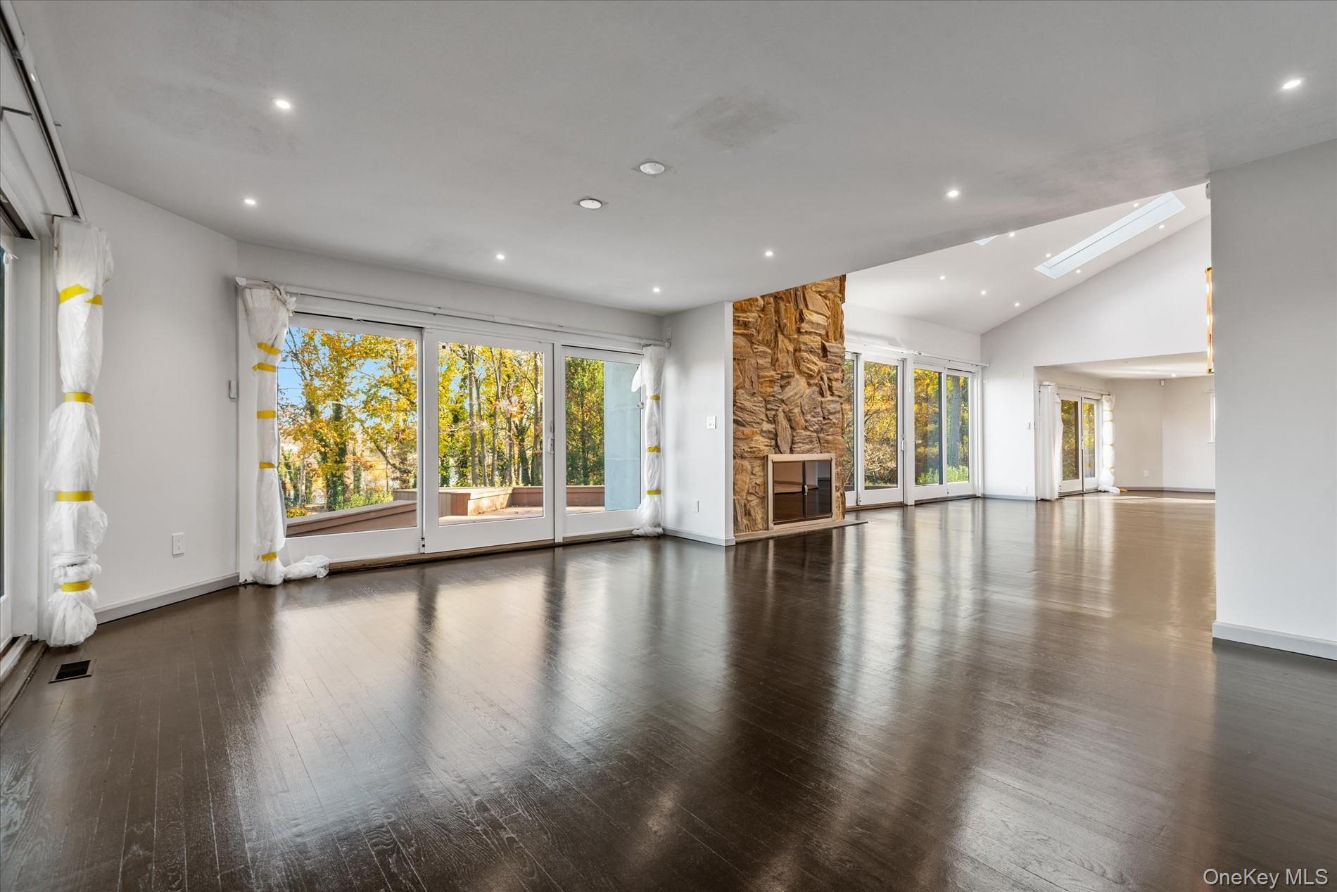 #10 photo, 369 E Shore Road, Great Neck , NY 11024