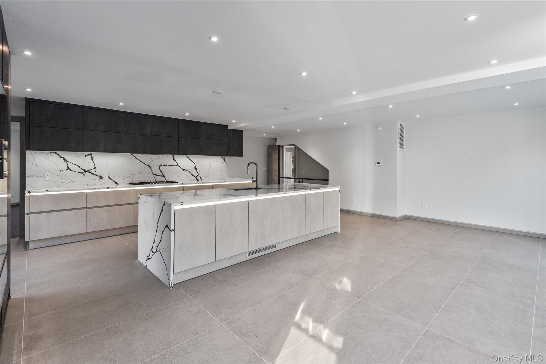 #18 photo, 369 E Shore Road, Great Neck , NY 11024