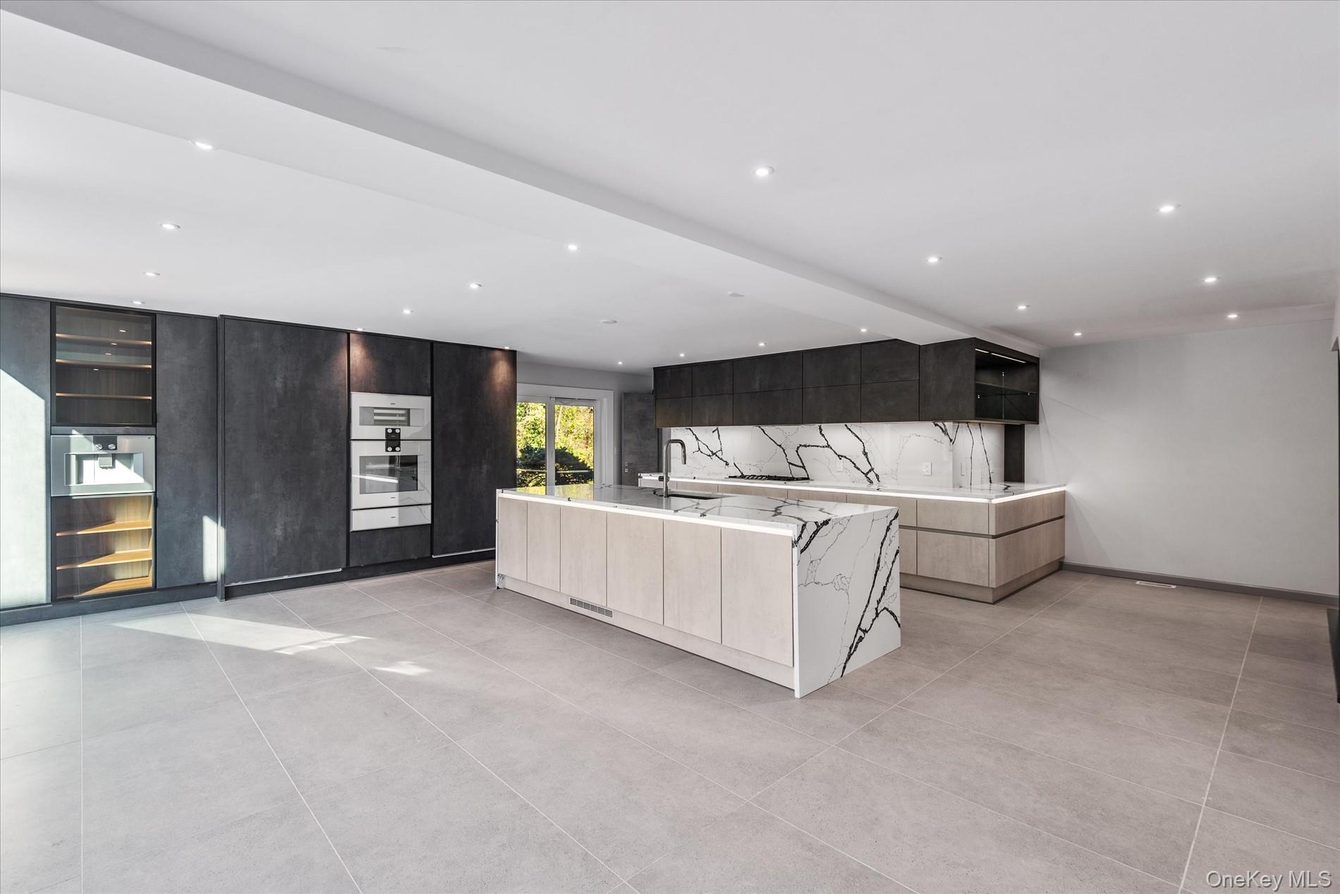 #20 photo, 369 E Shore Road, Great Neck , NY 11024