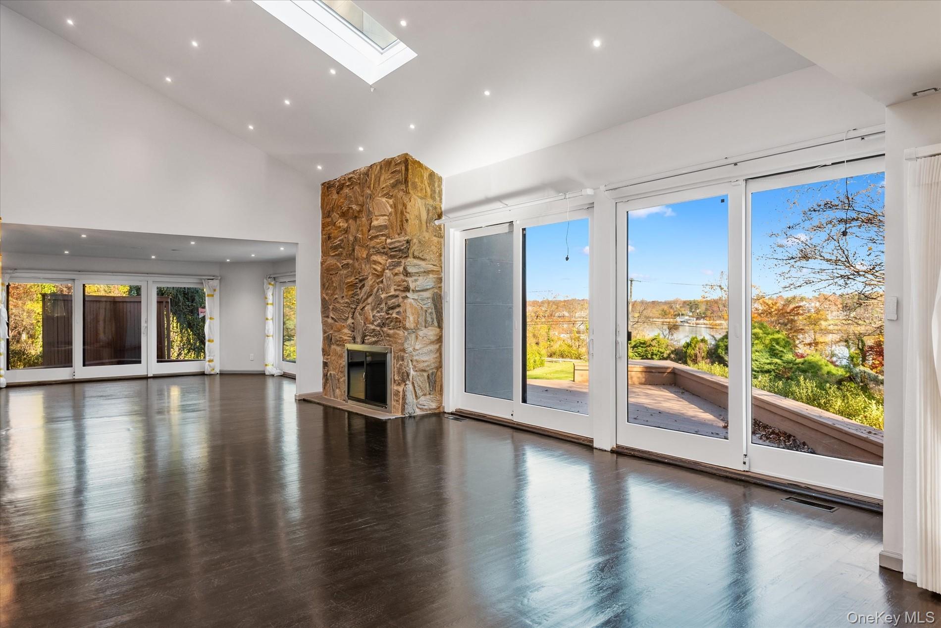 #7 photo, 369 E Shore Road, Great Neck , NY 11024