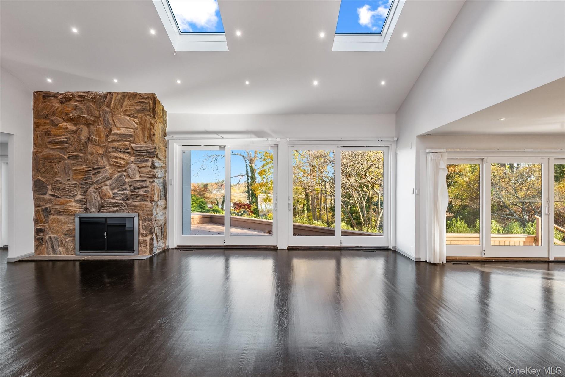 #8 photo, 369 E Shore Road, Great Neck , NY 11024