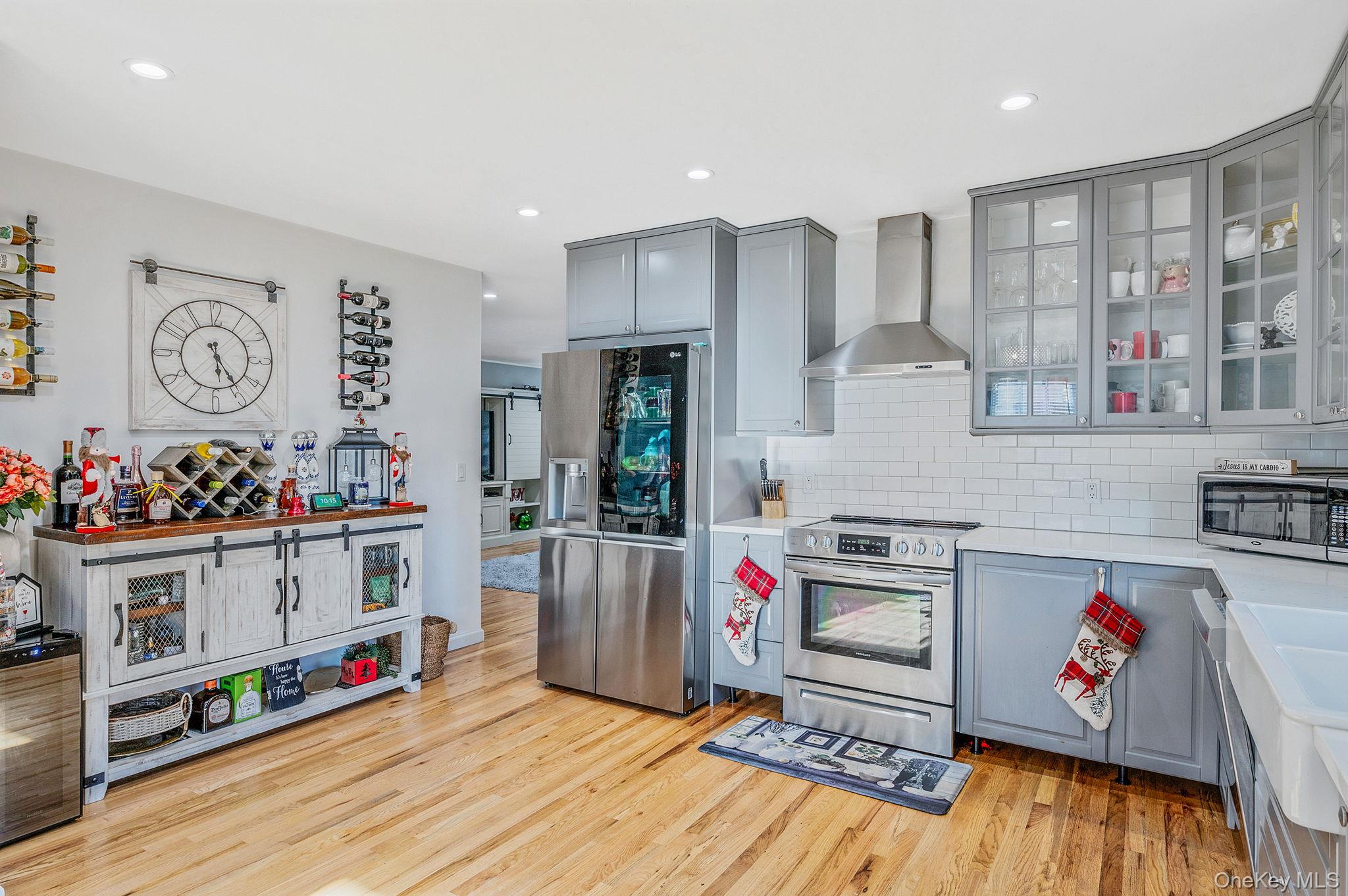 #10 photo, 50 Verazzano Avenue, מחוז סאפוק Copiague , NY 11726