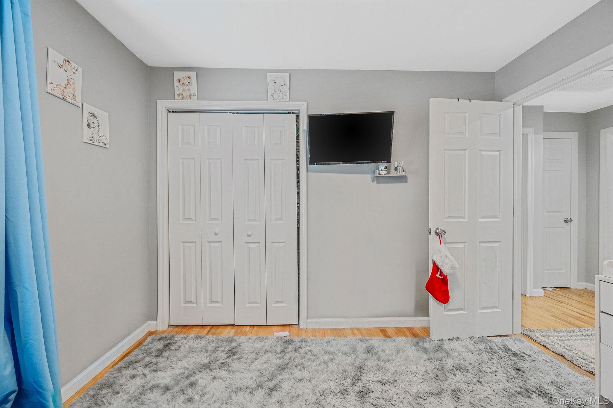 #17 photo, 50 Verazzano Avenue, מחוז סאפוק Copiague , NY 11726