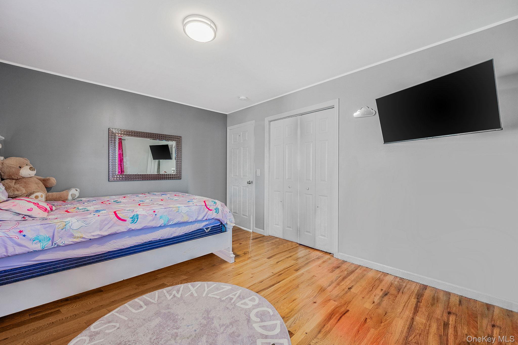 #20 photo, 50 Verazzano Avenue, מחוז סאפוק Copiague , NY 11726