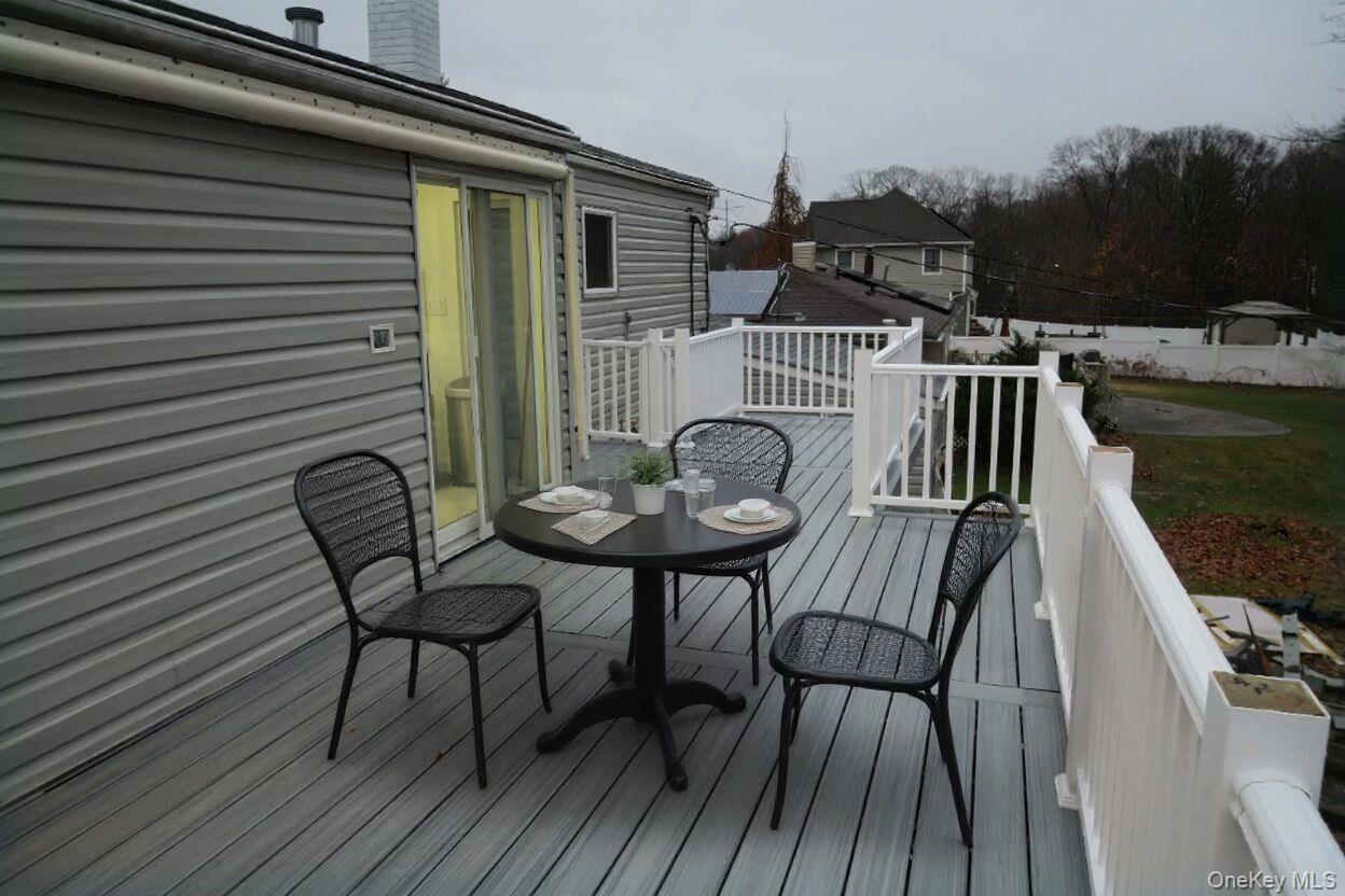 #11 photo, 27 Heron Lane, Commack , NY 11725