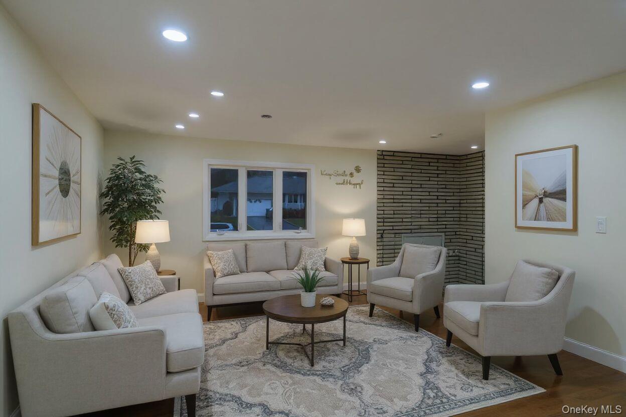 #2 photo, 27 Heron Lane, Commack , NY 11725