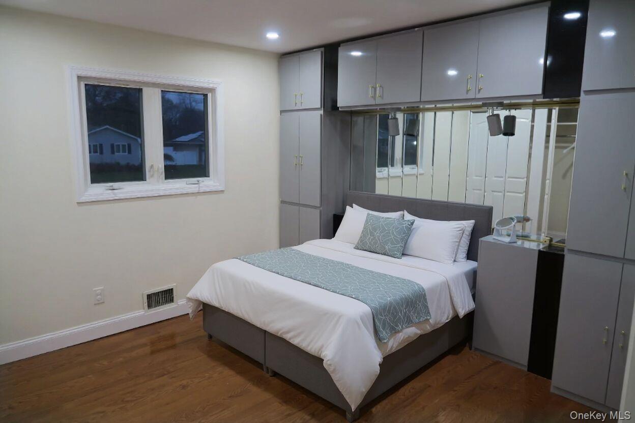 #7 photo, 27 Heron Lane, Commack , NY 11725