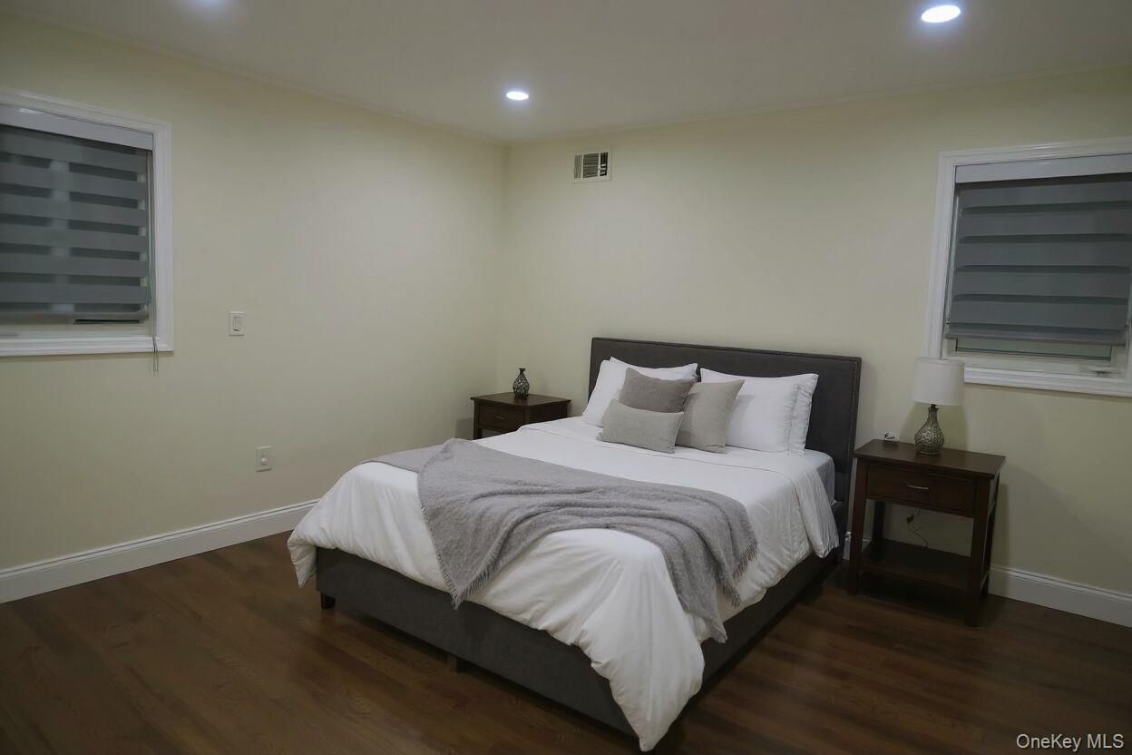 #8 photo, 27 Heron Lane, Commack , NY 11725