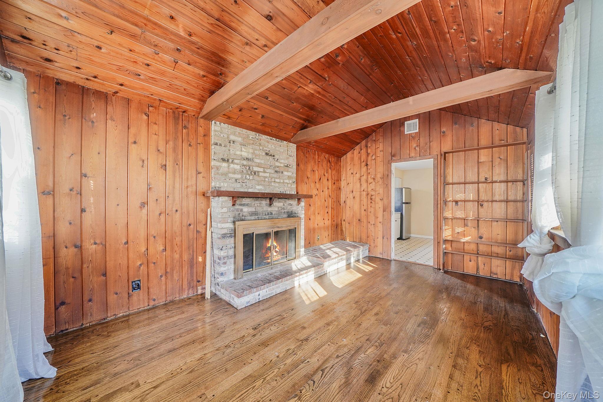 #14 photo, 91 Tower Street, 东长岛 Sayville , NY 11782