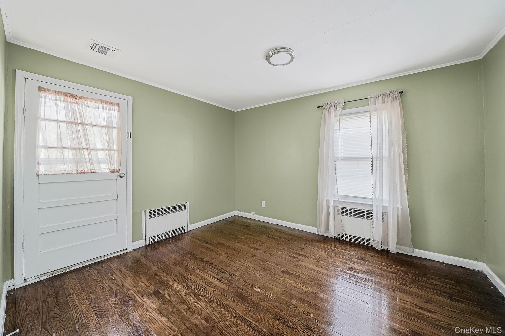 #19 photo, 91 Tower Street, 东长岛 Sayville , NY 11782