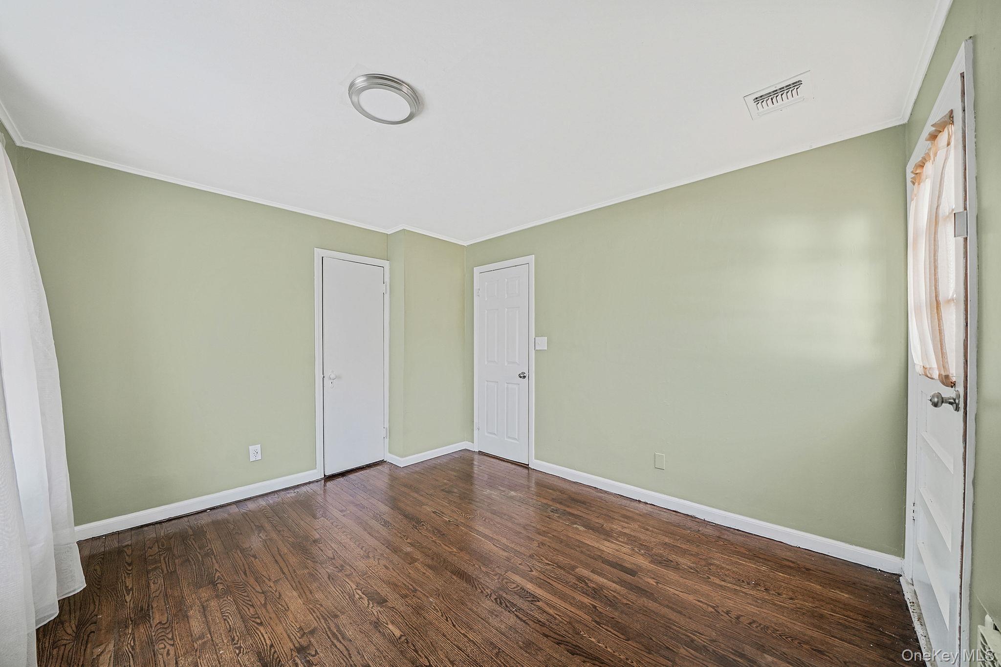 #20 photo, 91 Tower Street, 东长岛 Sayville , NY 11782