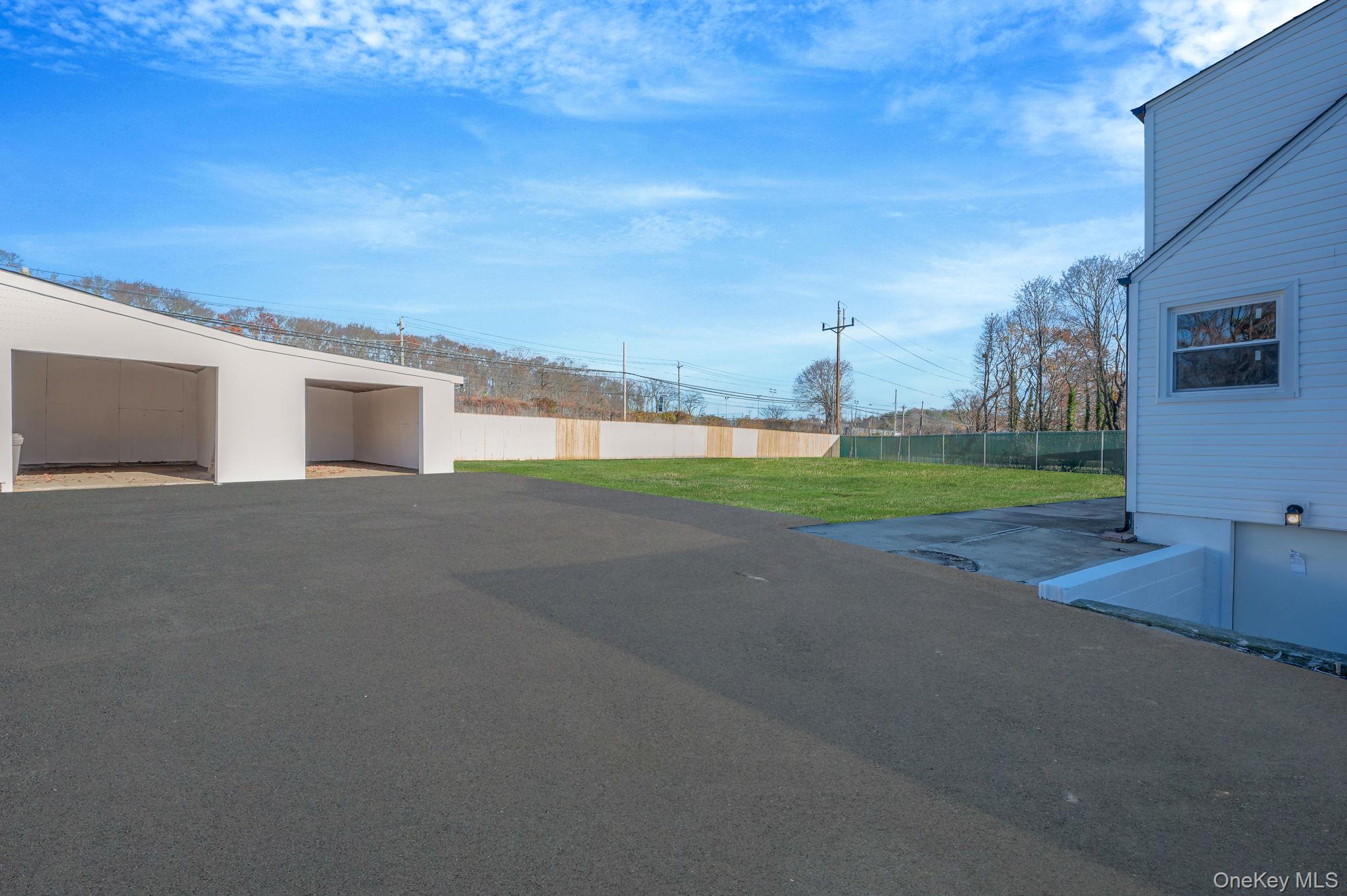 #18 photo, 23 Cullen Drive, 东长岛 East Northport , NY 11731