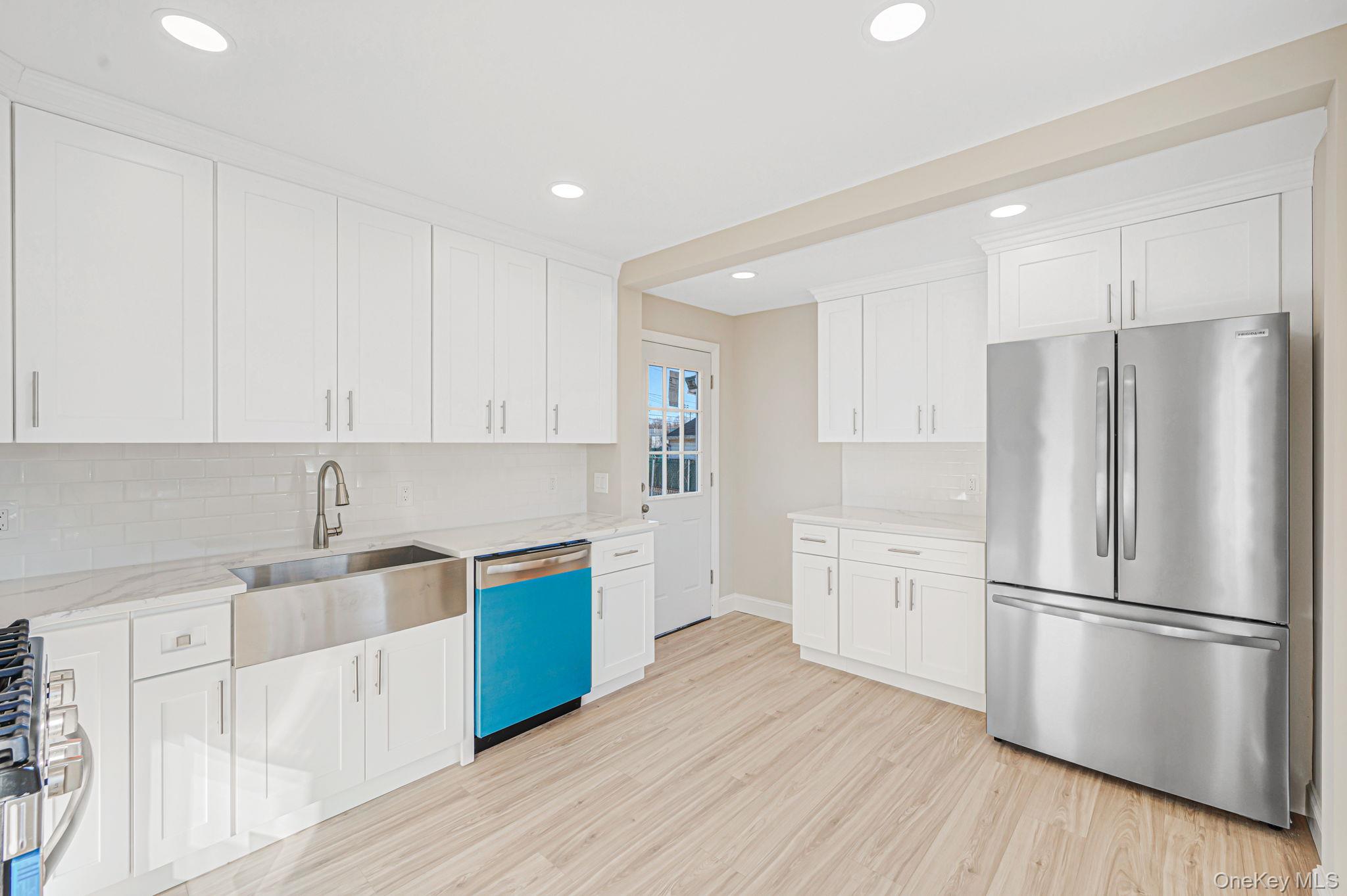 #6 photo, 23 Cullen Drive, 东长岛 East Northport , NY 11731