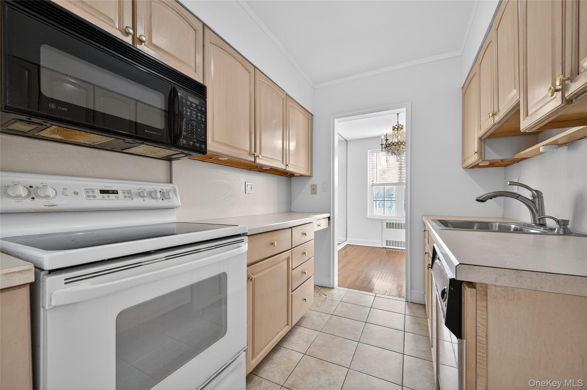 #10 photo, 366 Stewart Avenue, 长岛 花园城 Garden City , NY 11530