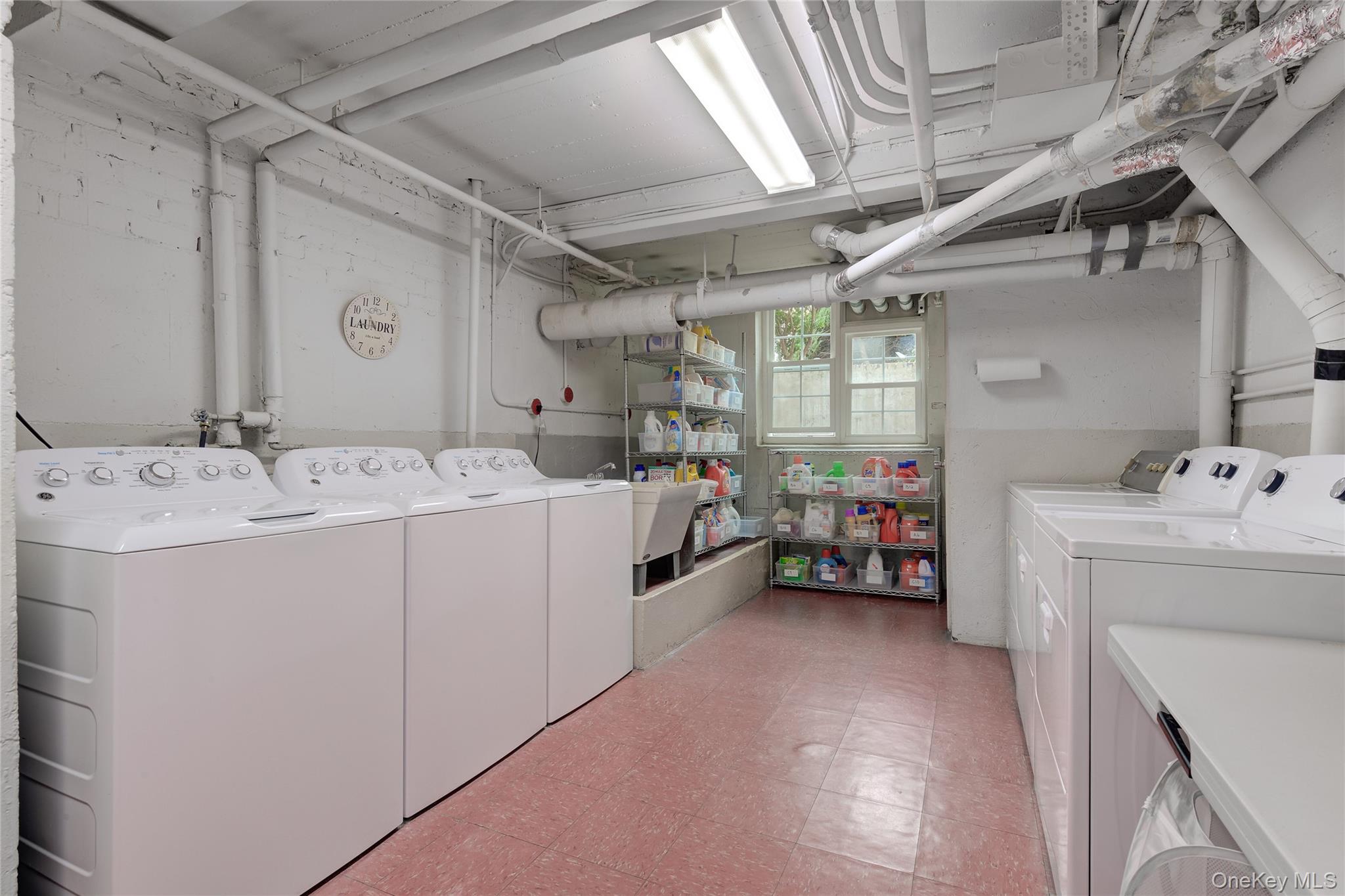 #15 photo, 366 Stewart Avenue, 长岛 花园城 Garden City , NY 11530