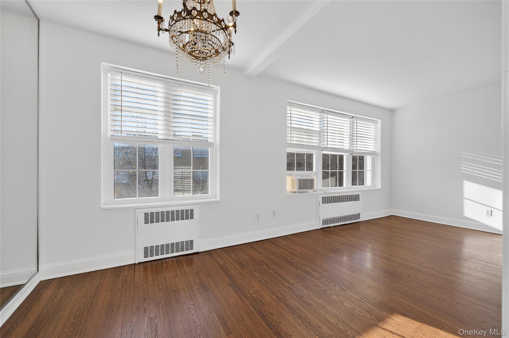 #8 photo, 366 Stewart Avenue, 长岛 花园城 Garden City , NY 11530