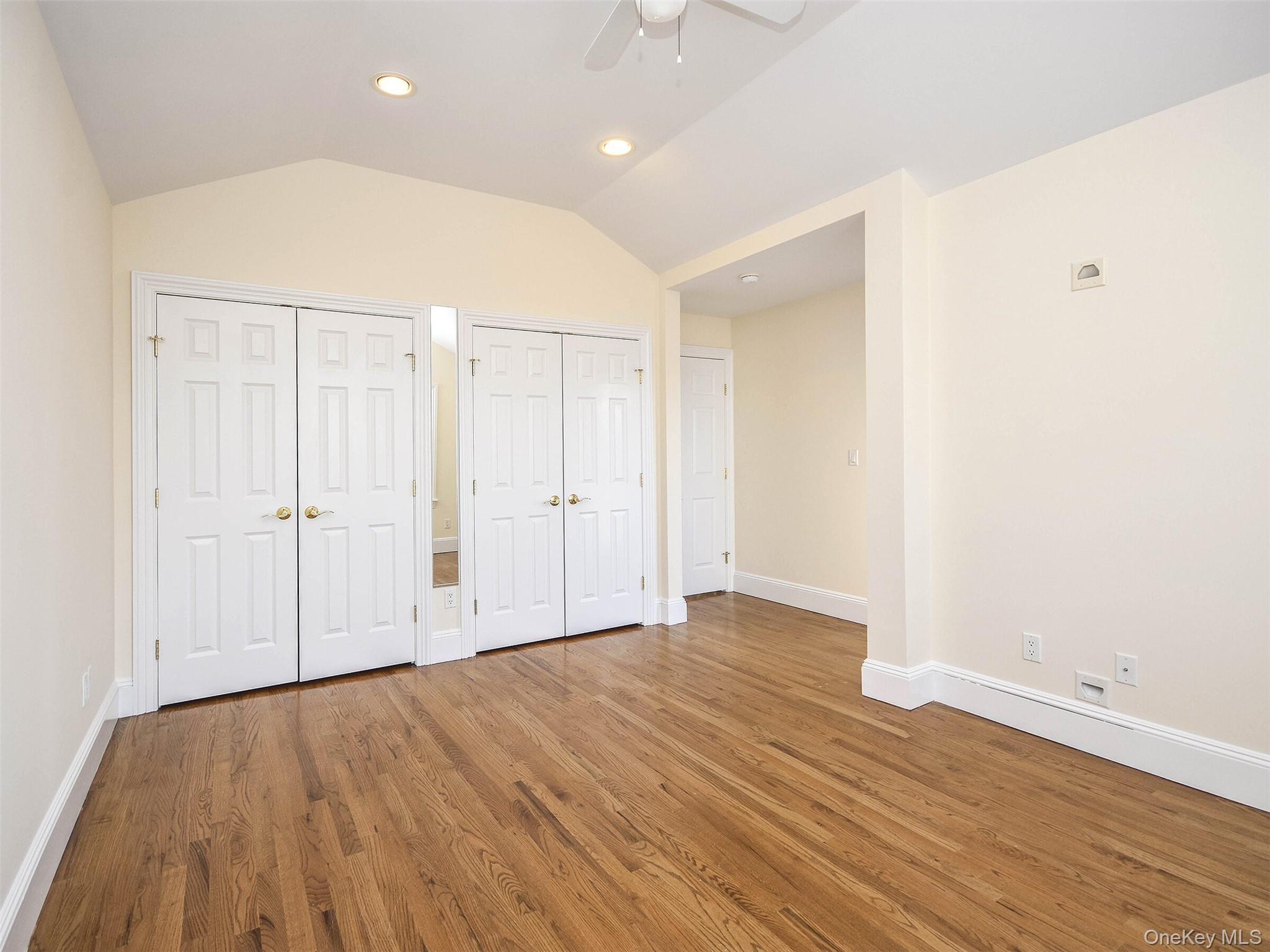 #19 photo, 24B Sintsink Dr W, 롱 아일랜드 Port Washington , NY 11050