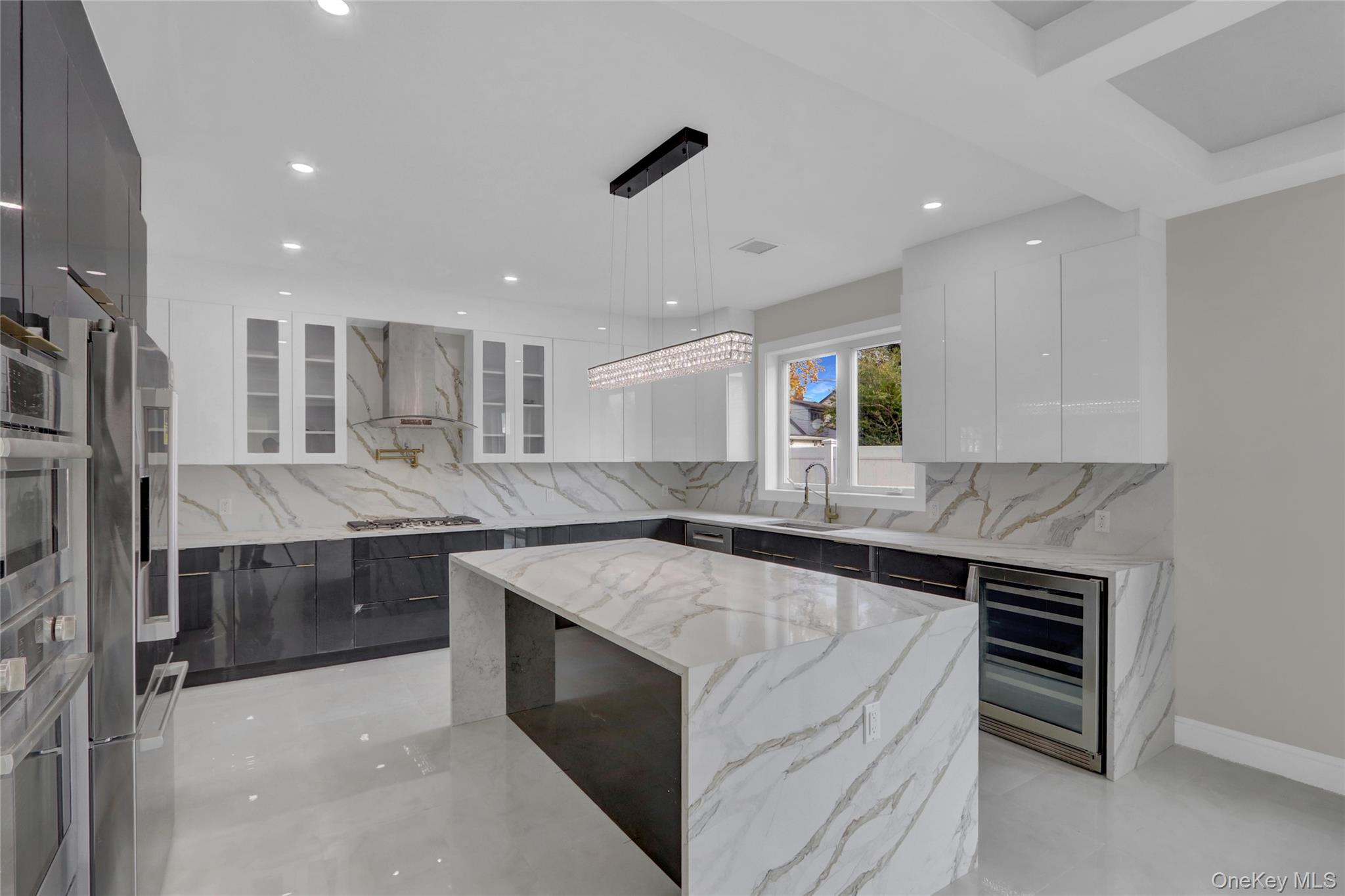 #11 photo, 1 Gleaner Lane, Levittown , NY 11756