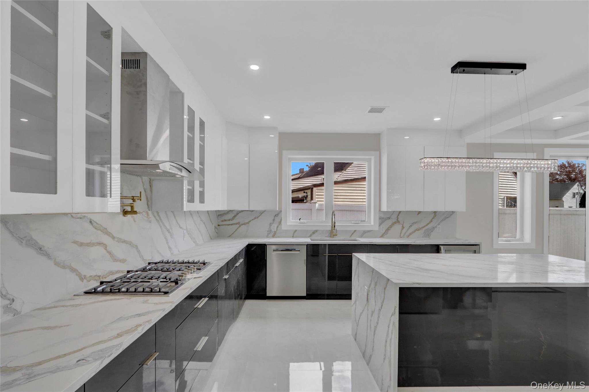 #13 photo, 1 Gleaner Lane, Levittown , NY 11756