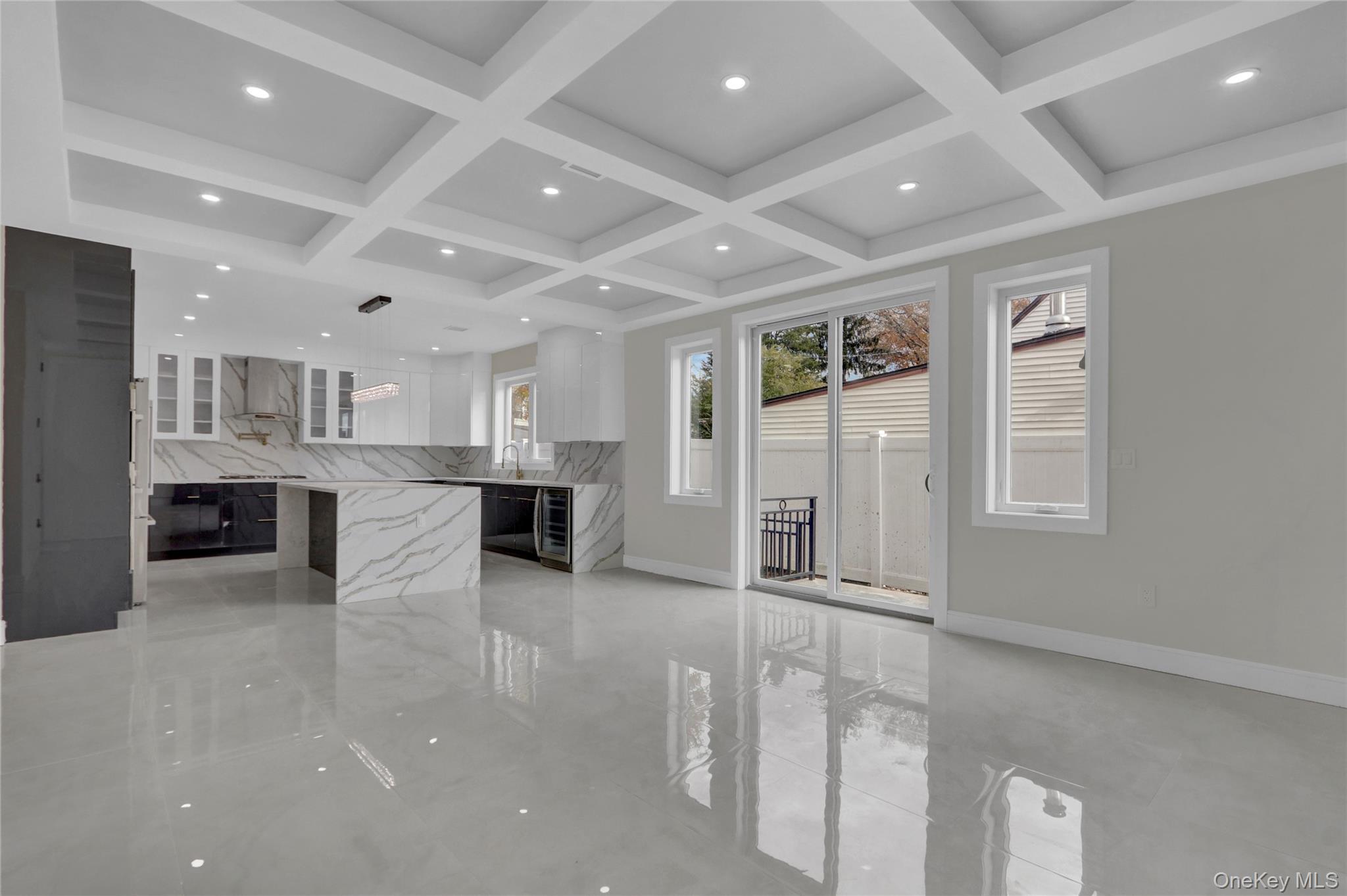 #18 photo, 1 Gleaner Lane, Levittown , NY 11756