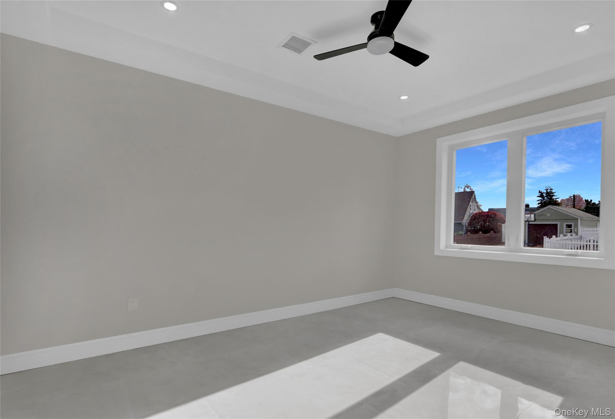 #20 photo, 1 Gleaner Lane, Levittown , NY 11756