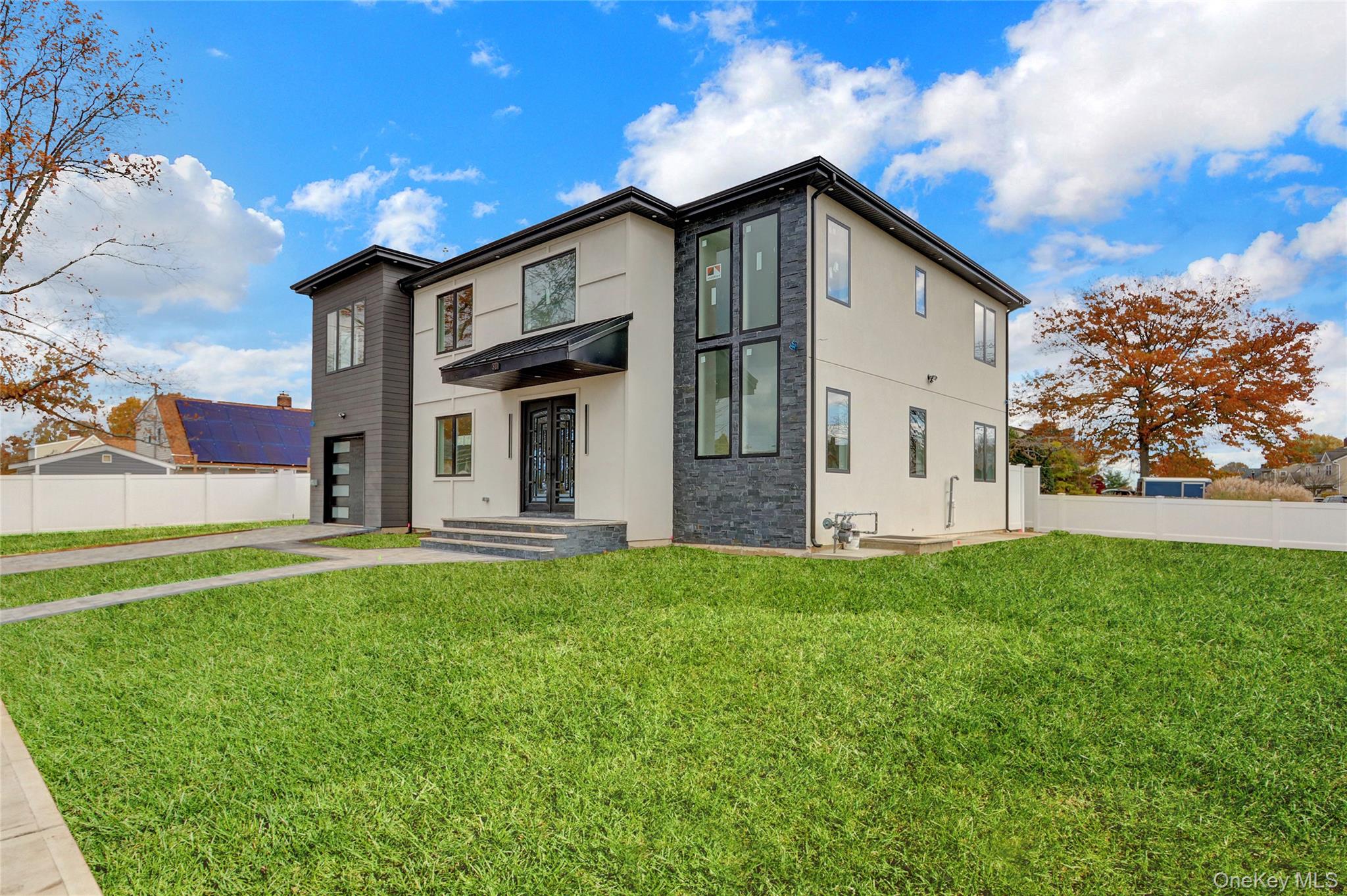 #4 photo, 1 Gleaner Lane, Levittown , NY 11756