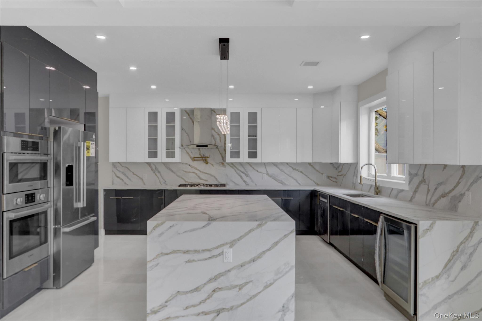 #9 photo, 1 Gleaner Lane, Levittown , NY 11756