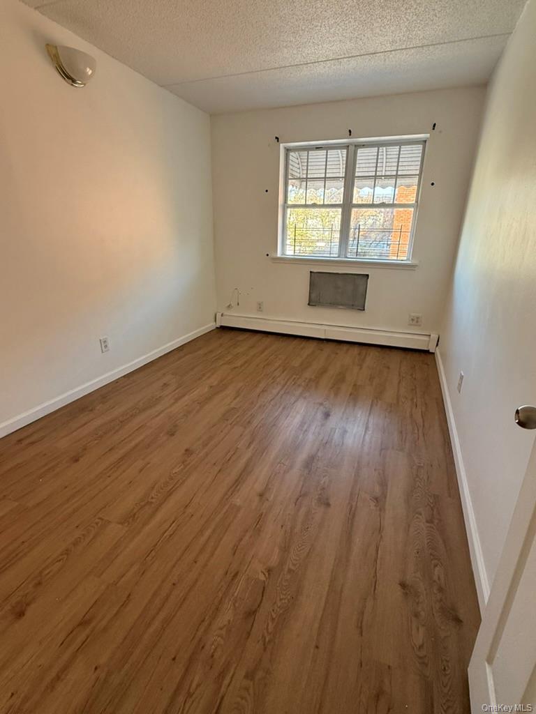 #11 photo, 459 Central Avenue, הברונקס Brooklyn , NY 11221