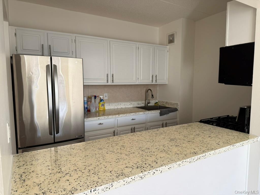 #4 photo, 459 Central Avenue, הברונקס Brooklyn , NY 11221