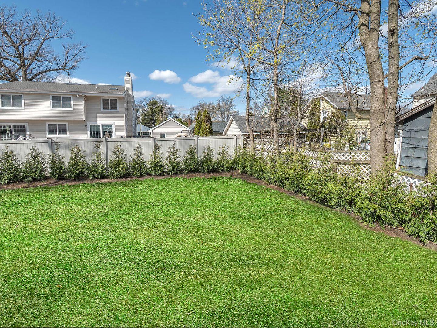 #13 photo, 2B Jefferson Court, מחוז נסאו Roslyn Heights , NY 11577