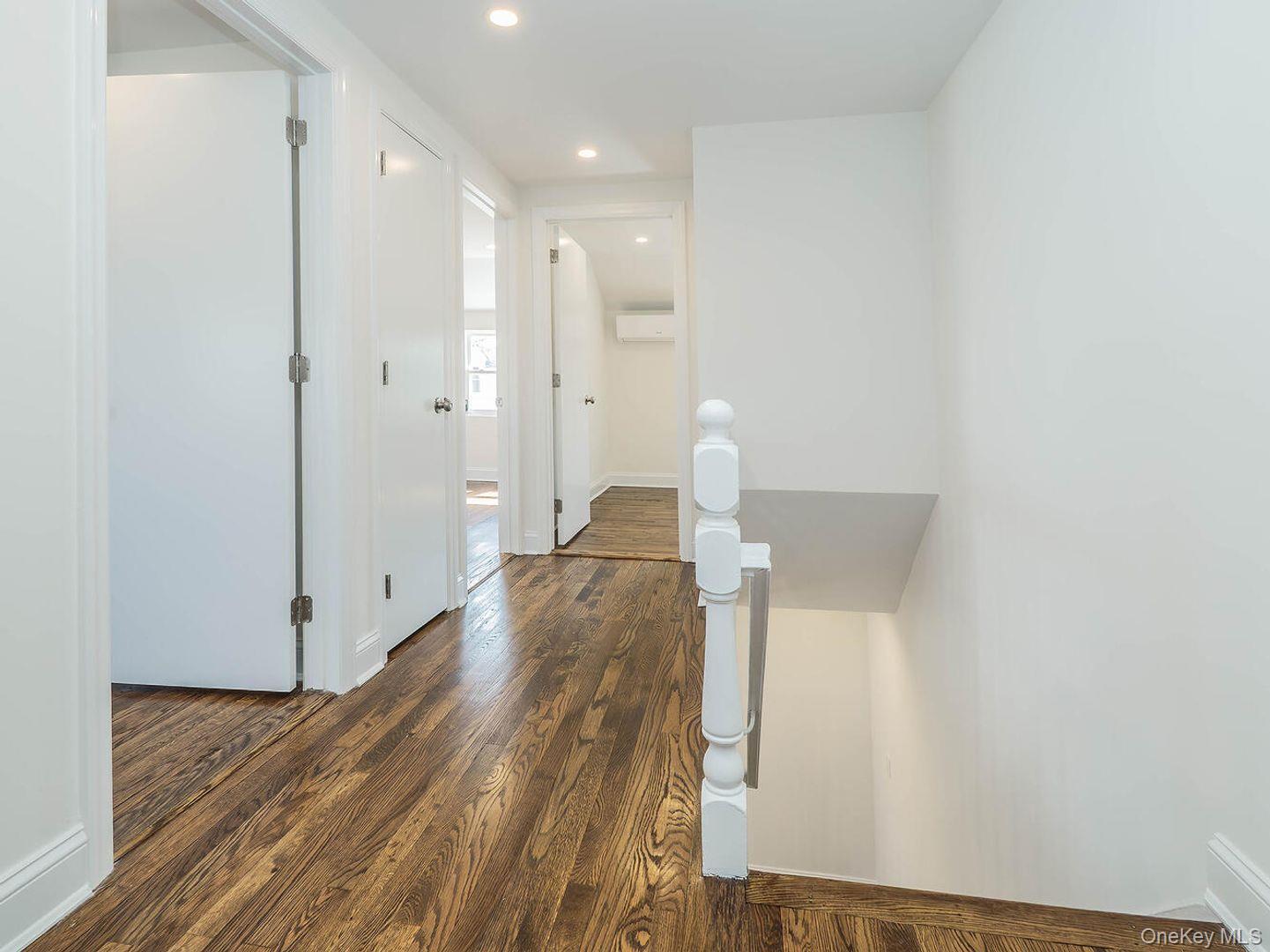 #6 photo, 2B Jefferson Court, מחוז נסאו Roslyn Heights , NY 11577