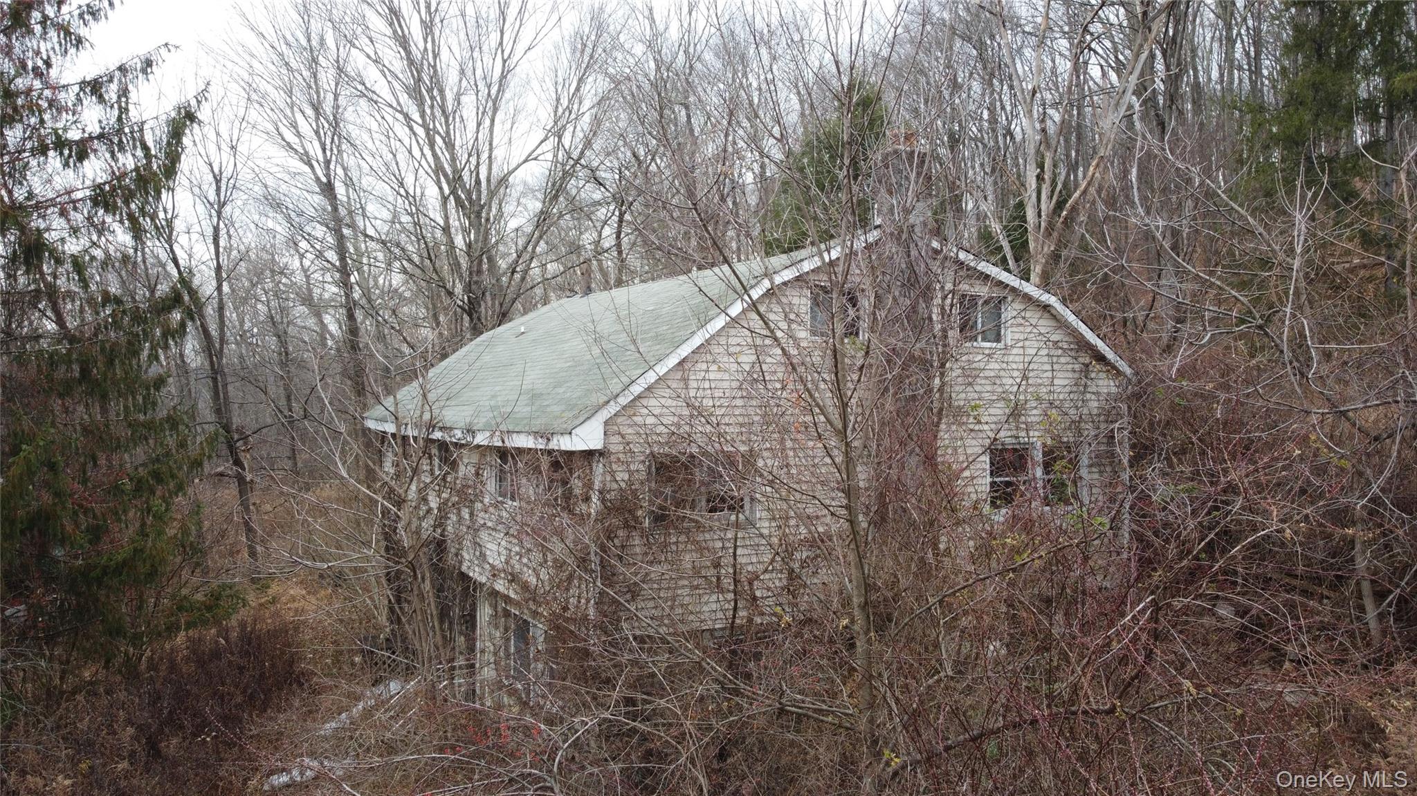 #3 photo, 6 Dean Road, Carmel , NY 10512