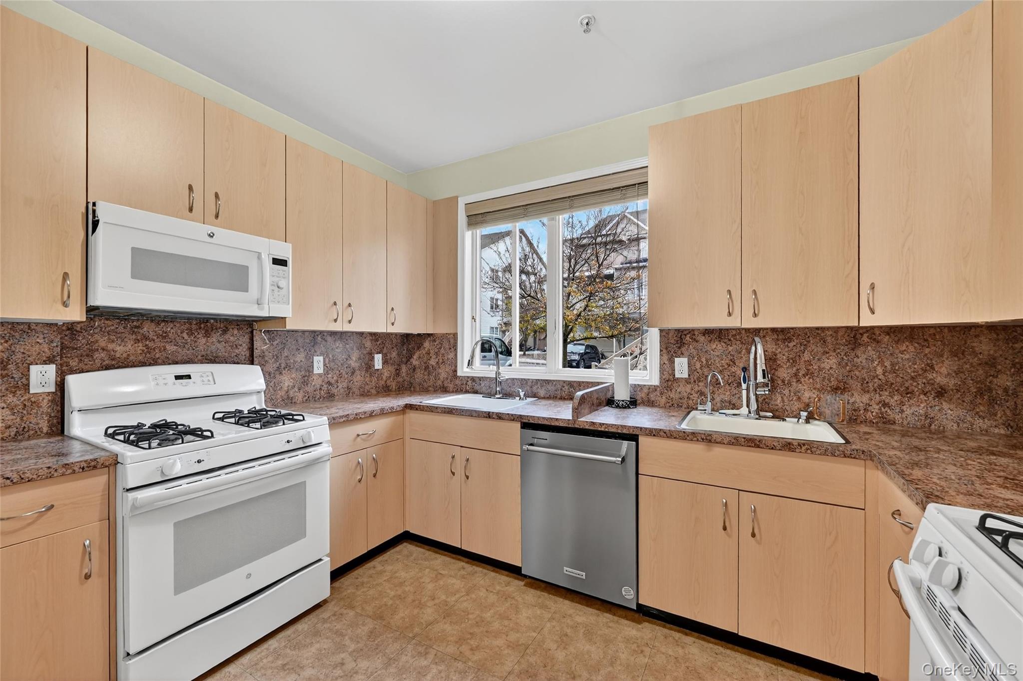 #9 photo, 4 Toltchav Way, 纽约州 Monroe , NY 10950