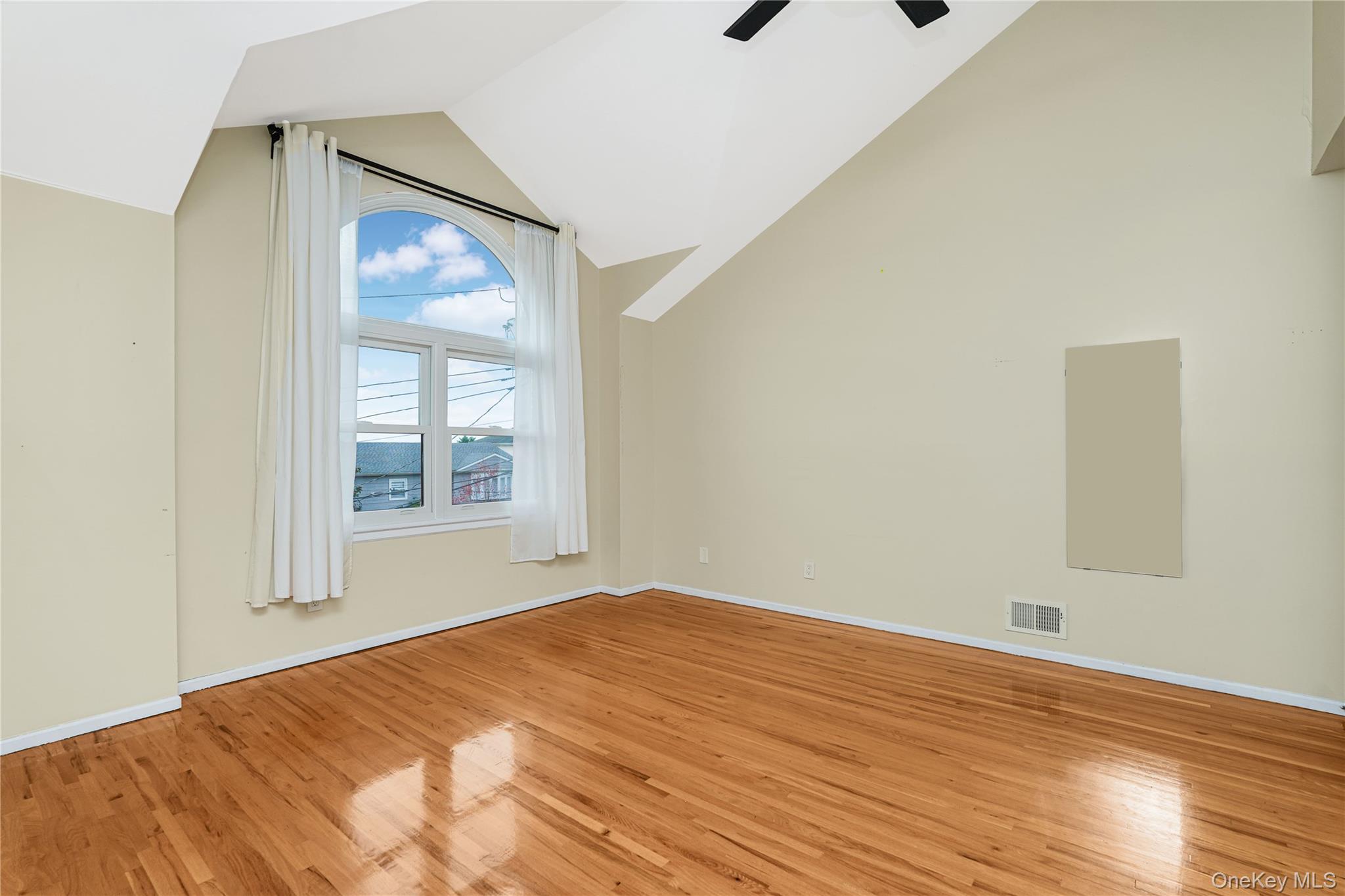 #17 photo, 111 Elmbank Street, Staten Island , NY 10312