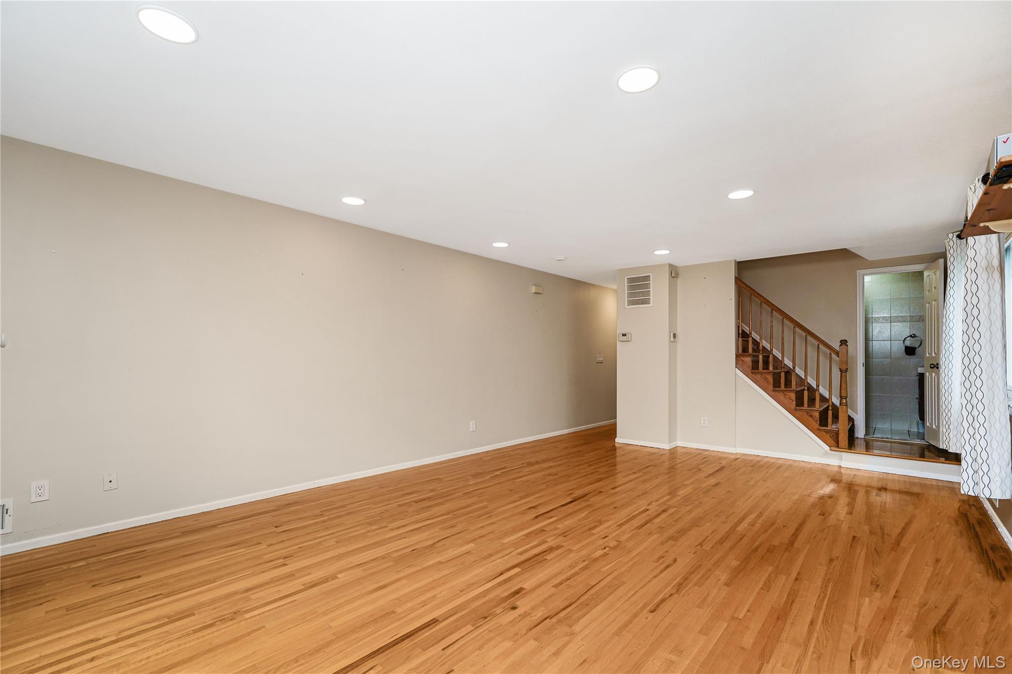 #9 photo, 111 Elmbank Street, Staten Island , NY 10312