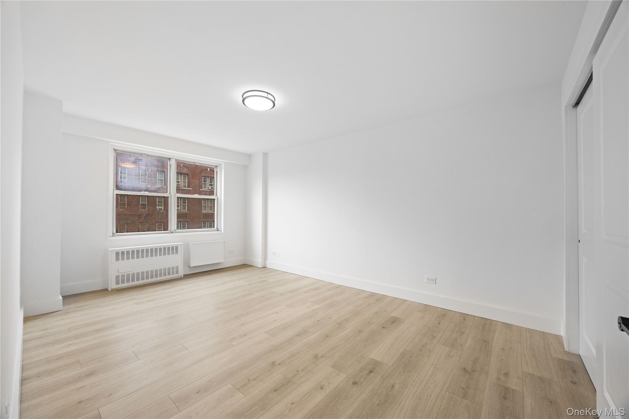 #18 photo, 2550 Olinville Avenue, 브롱크스 Bronx , NY 10467