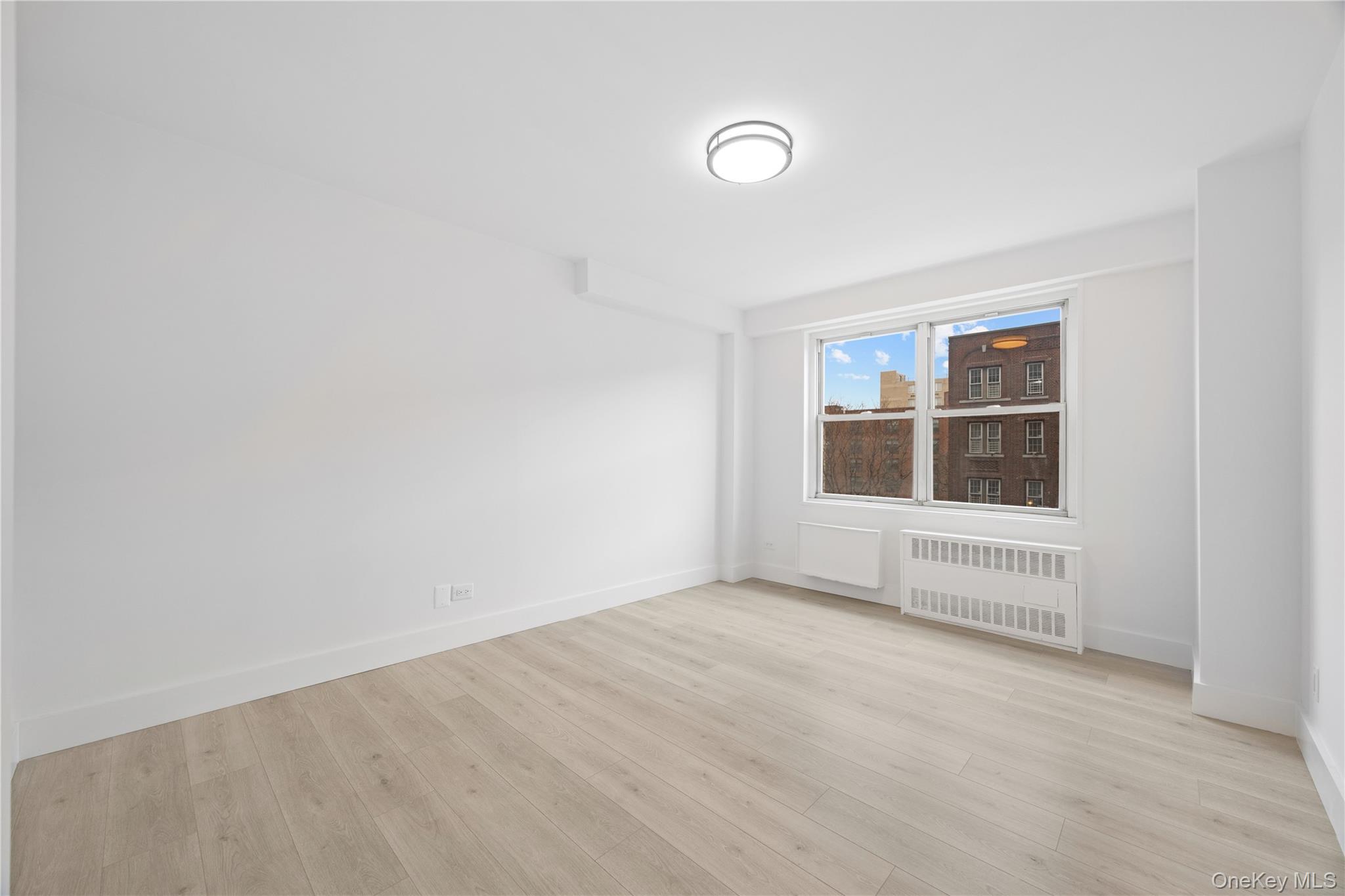 #20 photo, 2550 Olinville Avenue, 브롱크스 Bronx , NY 10467