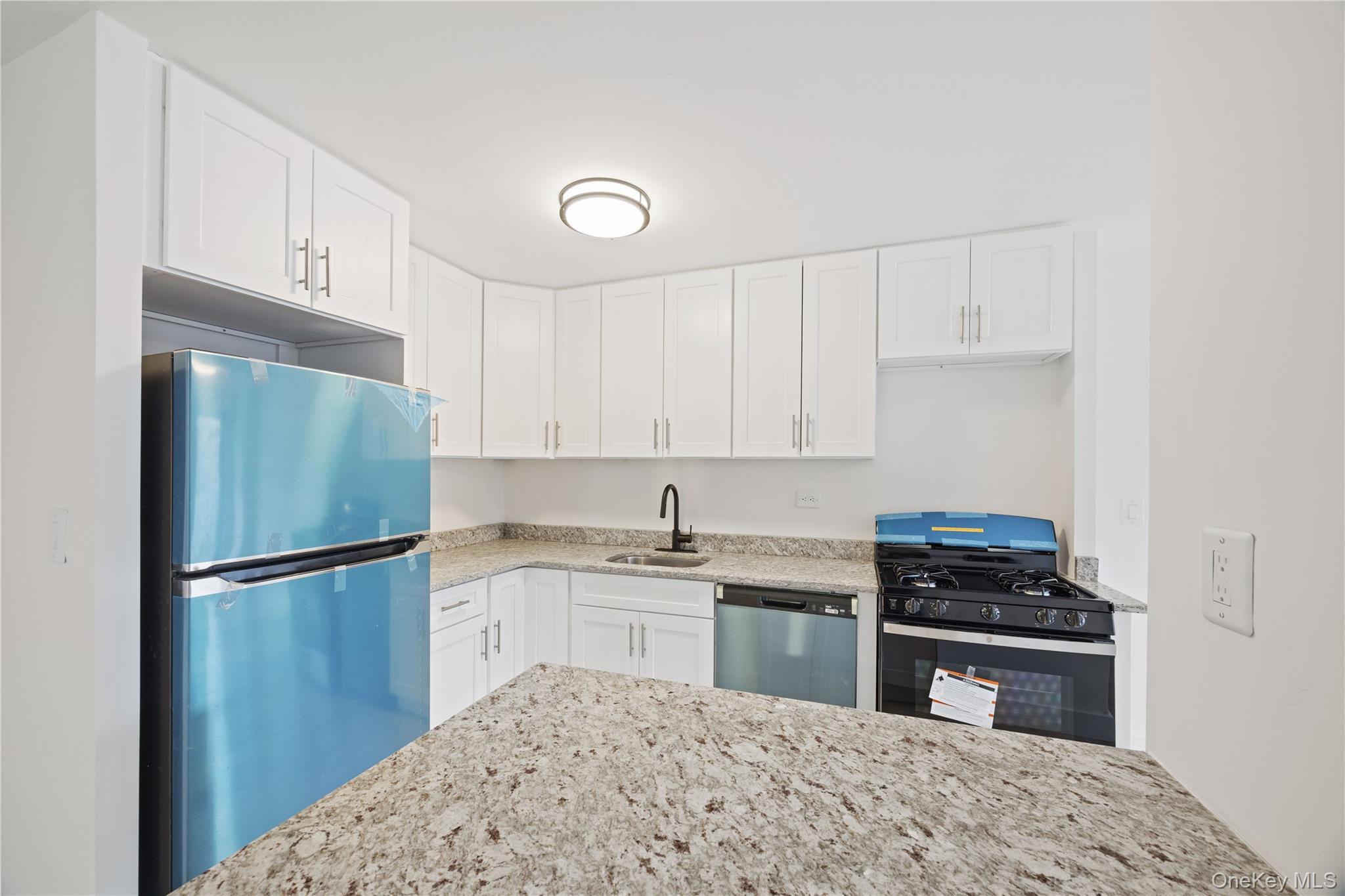 #8 photo, 2550 Olinville Avenue, 브롱크스 Bronx , NY 10467