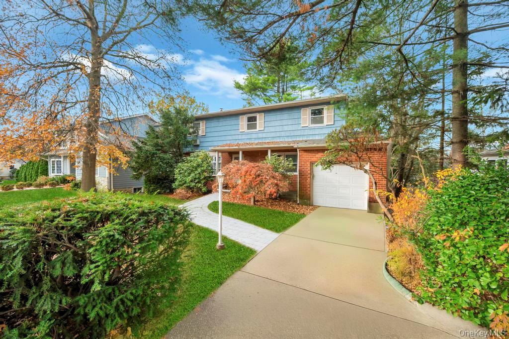 #1 photo, 441 Roslyn Road, מחוז נסאו East Williston , NY 11596