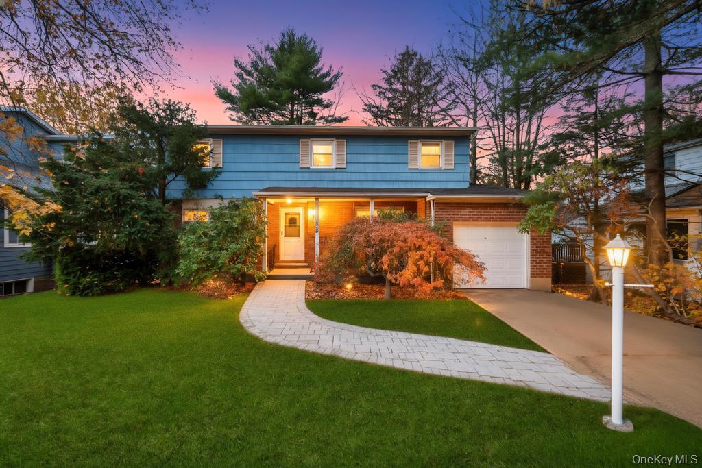 #4 photo, 441 Roslyn Road, מחוז נסאו East Williston , NY 11596