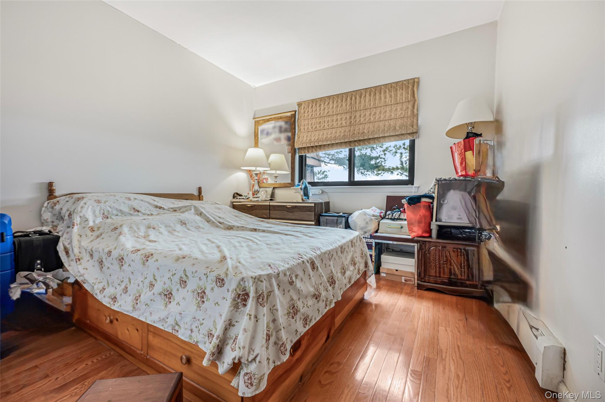 #14 photo, 7449 Calamus Avenue, كوينز Elmhurst , NY 11373