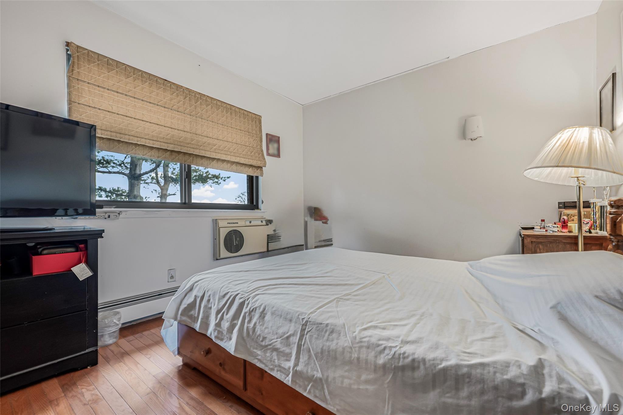 #15 photo, 7449 Calamus Avenue, كوينز Elmhurst , NY 11373