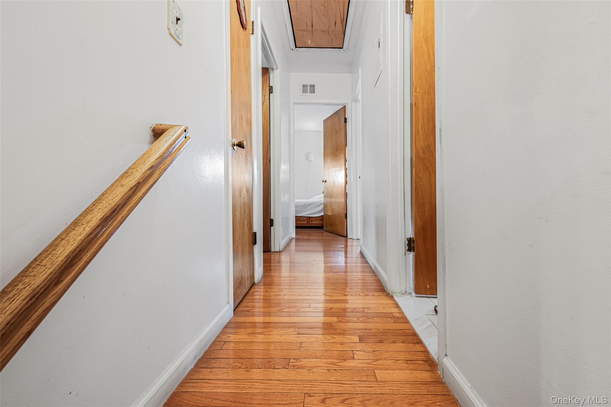 #20 photo, 7449 Calamus Avenue, كوينز Elmhurst , NY 11373